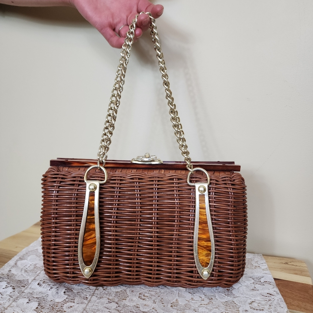 VTG 1960's Brown Woven Wicker Purse with Lucite Accent Bag Chain Handle Boho